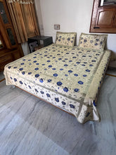 Load image into Gallery viewer, Chenille bedsheets with two pillowcases
