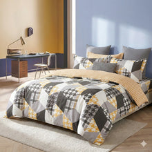 Load image into Gallery viewer, 4 pieces King size Comforter set "Summer"
