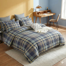 Load image into Gallery viewer, 4 pieces King size Comforter set "Summer"
