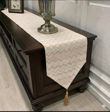 Load image into Gallery viewer, COTTON TABLE RUNNERS
